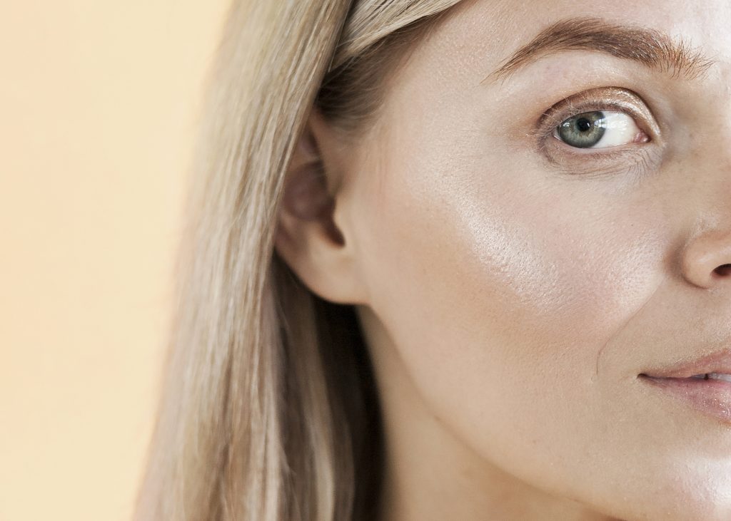 half-face-beautiful-model-1024x731.jpg